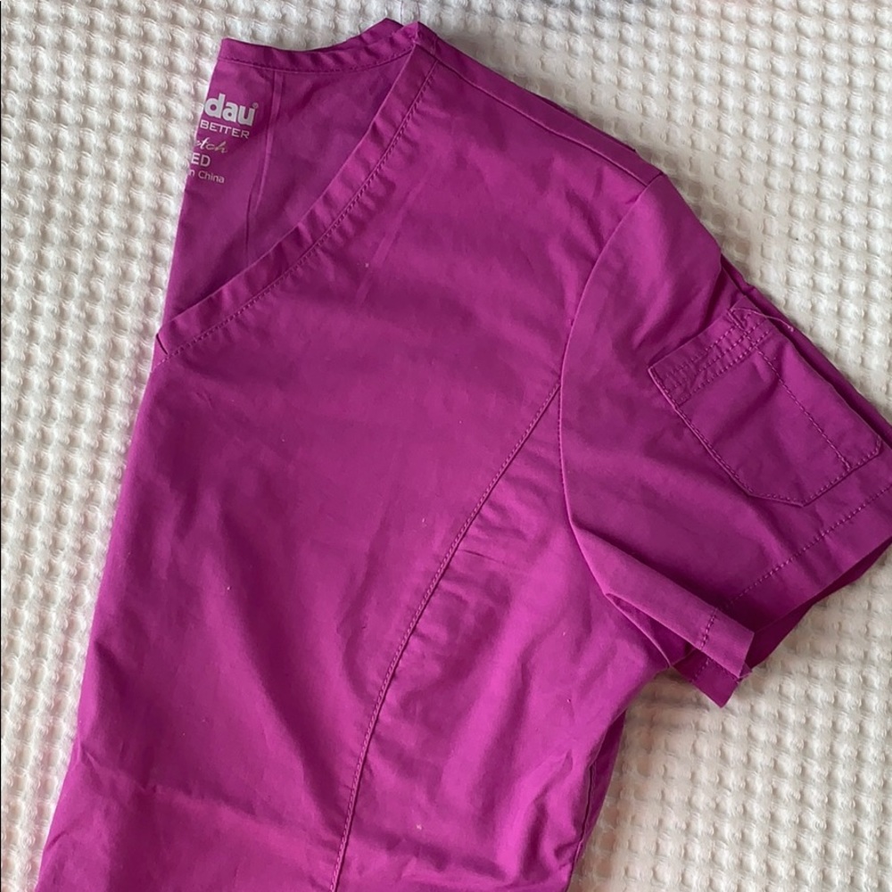 Landau scrubs